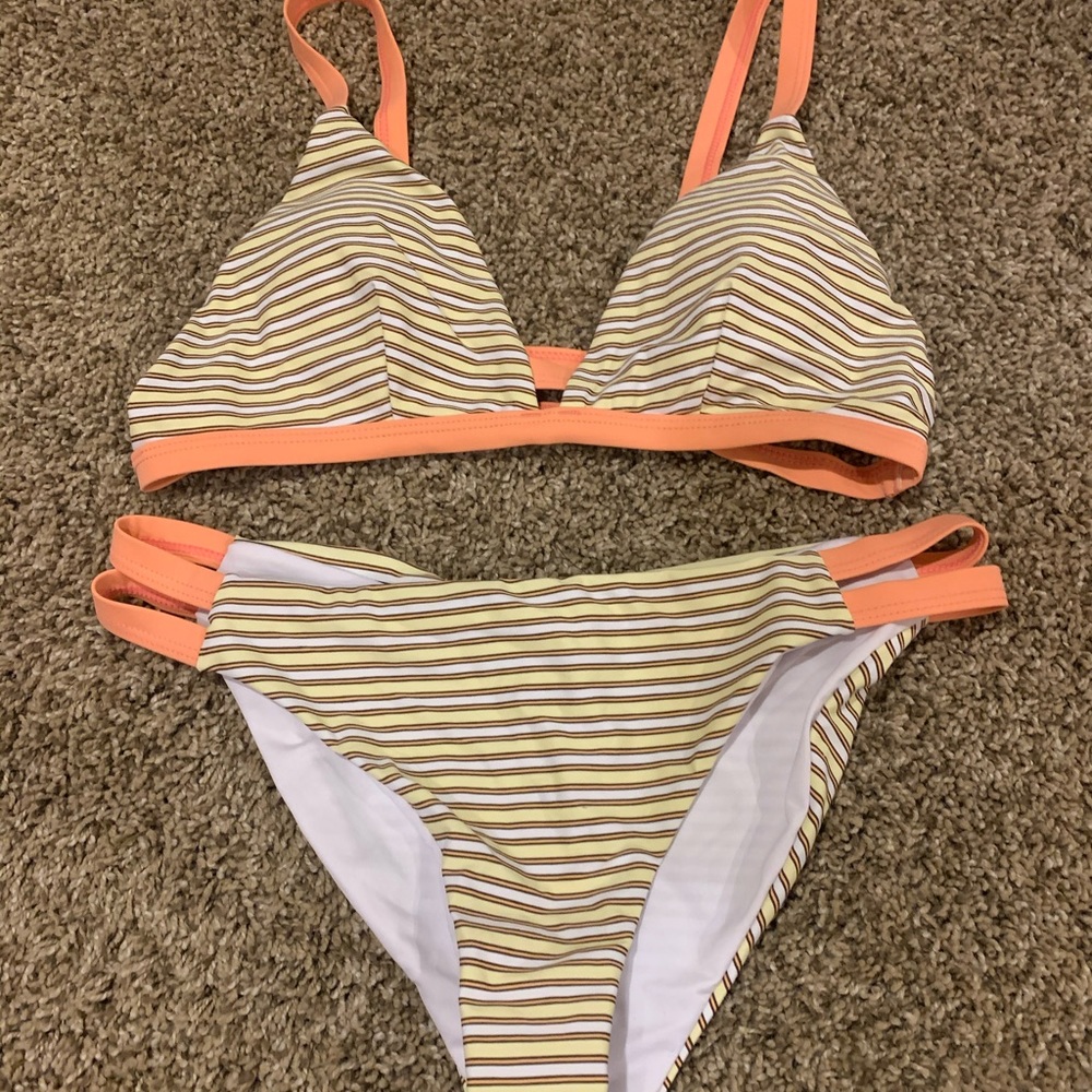 2-piece swimsuit